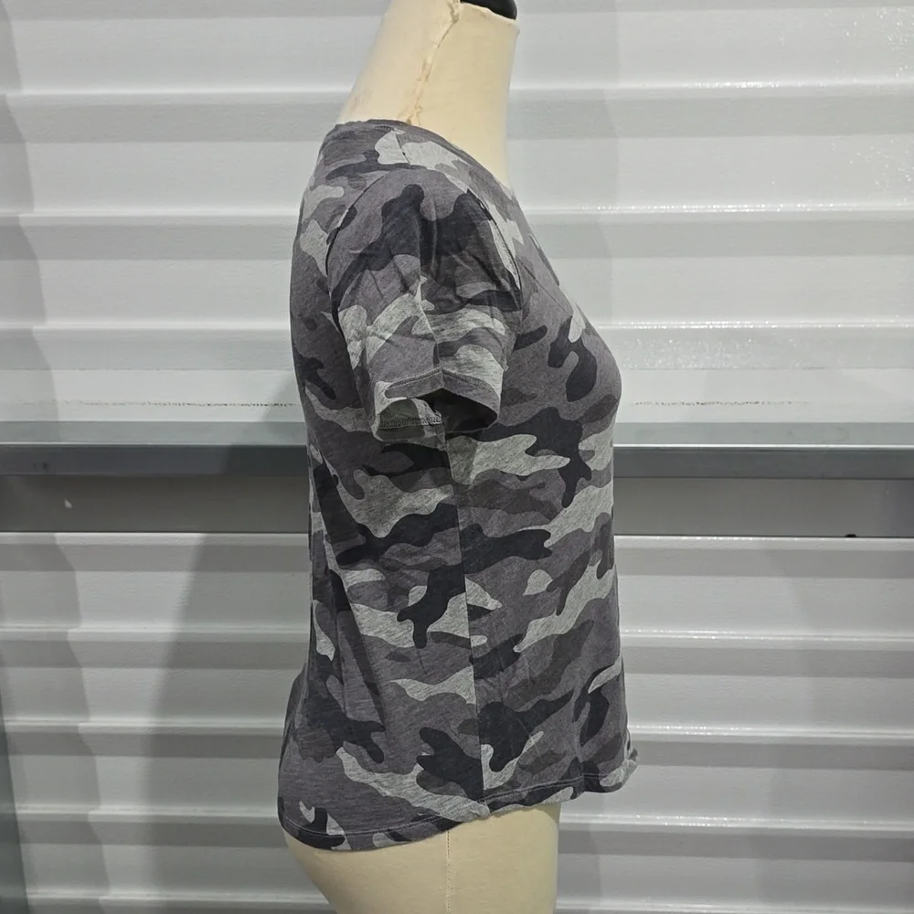Old Navy Gray Crop Fitted Short Sleeve T-Shirt Size Small‎